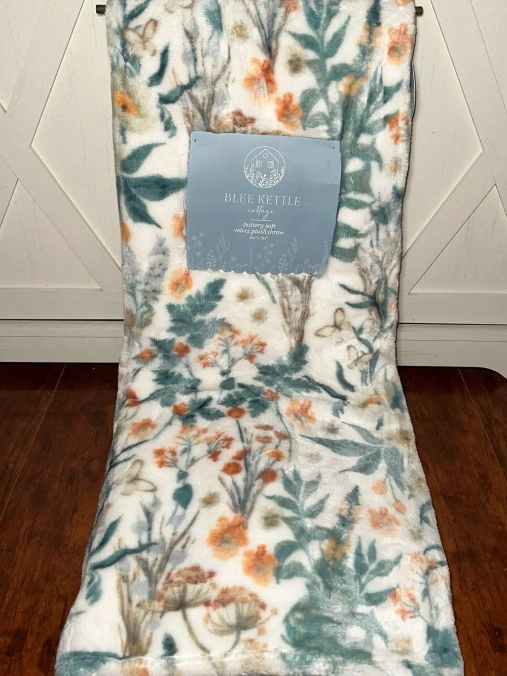 Blue Kettle Cottage Floral Plush Throw Blanket